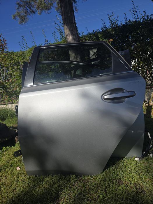 Usa portiera hayon bara tripla oglinda auris II HB,brek