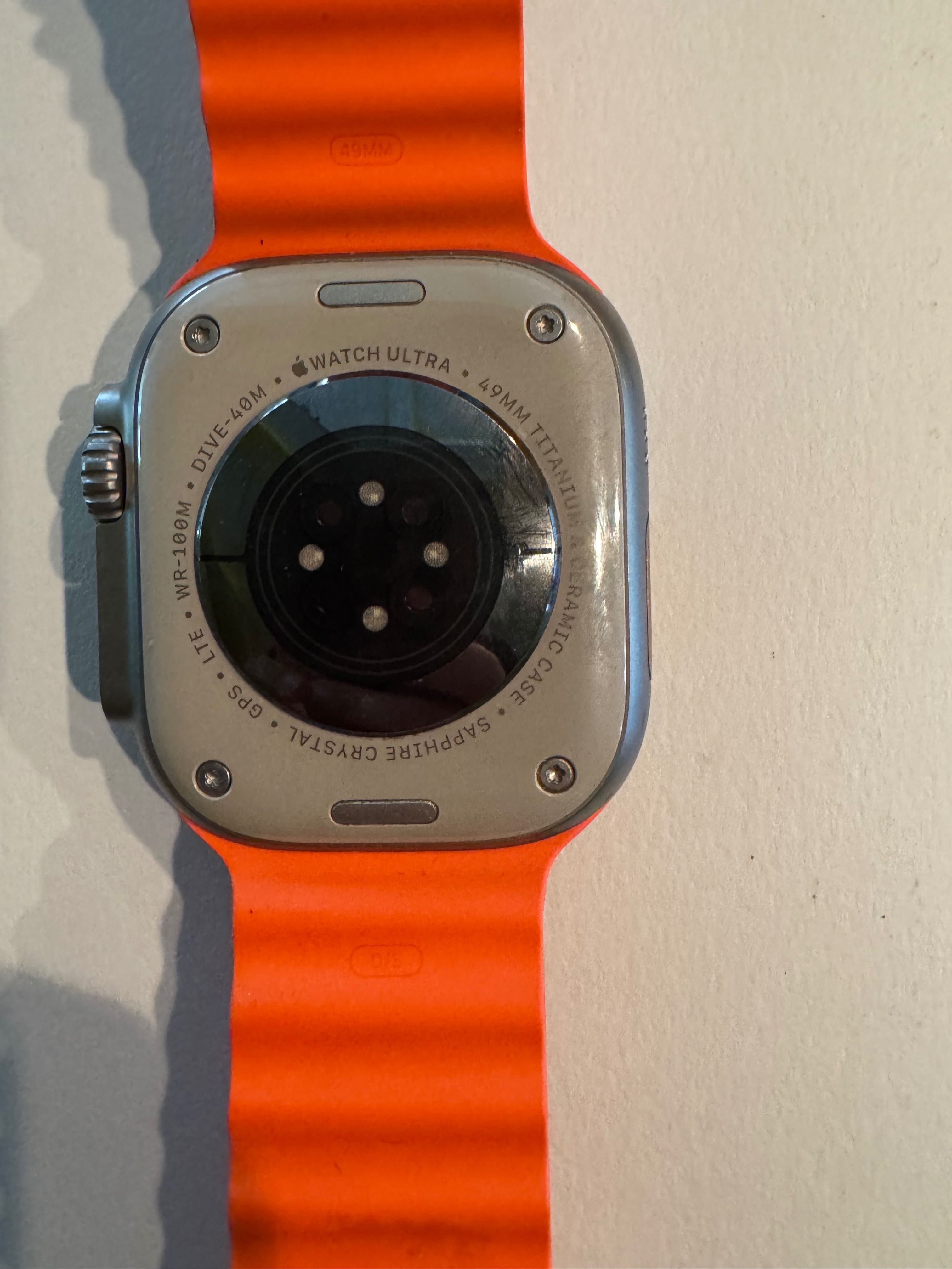 Apple Watch Ultra 49mm Titanium Case