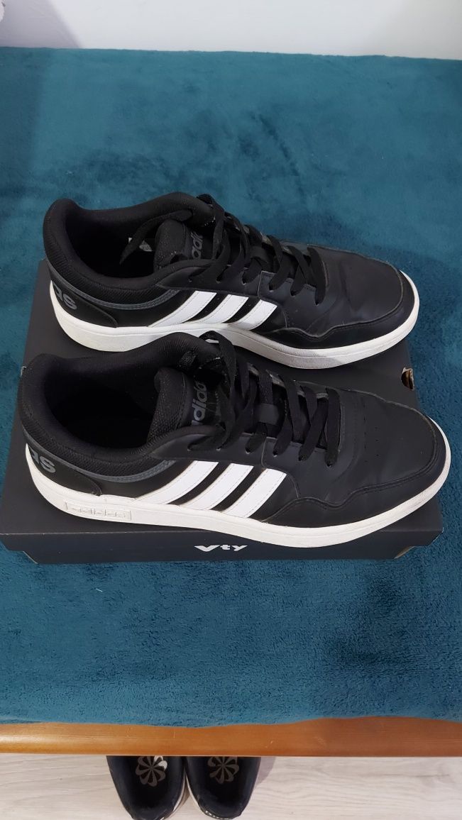 Pantofi - Adidas Hoops 3.0