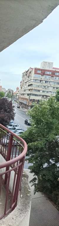 Ofer spre închiriere apartament ultracentral la firmă