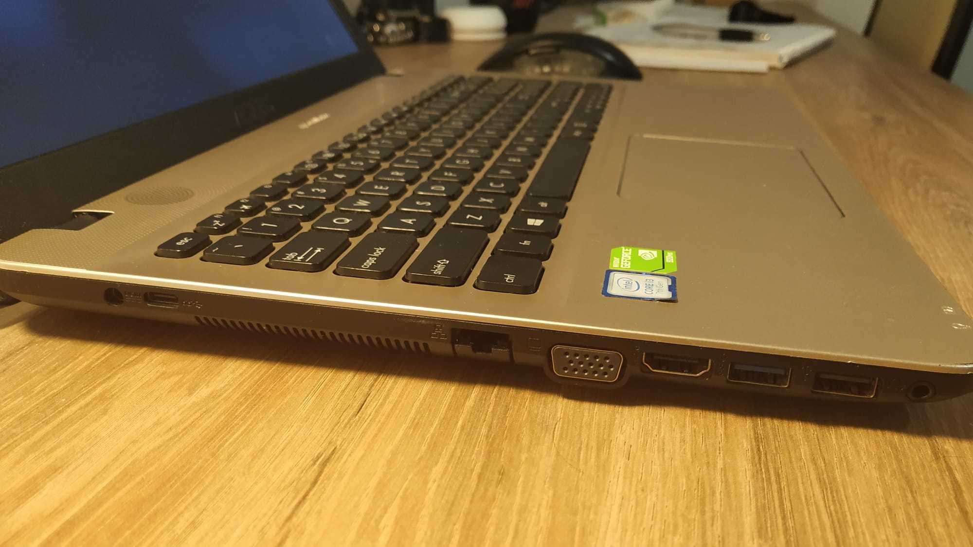Laptop ASUS / Intel i3 4GB RAM