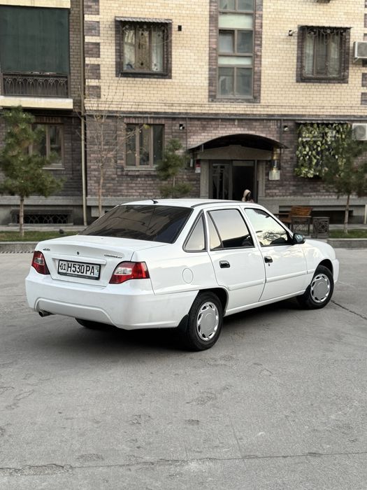 Nexia 2 сотилади