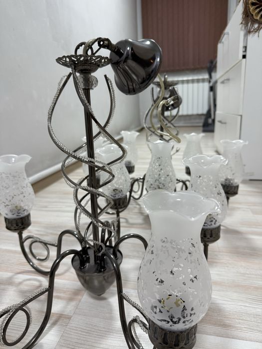 Продам Люстры 2 штуки