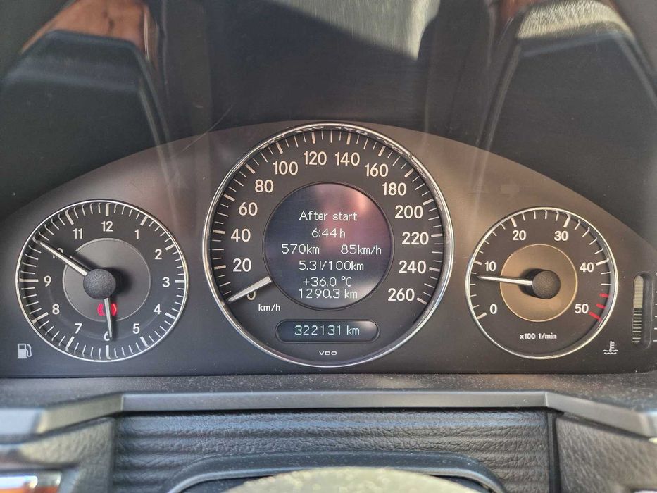Mercedes Benz E220 model Elegance - W211