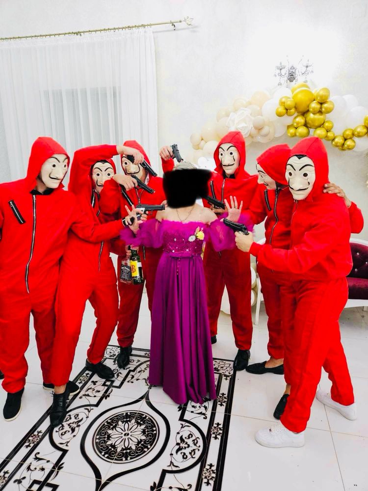 Inchiriez costume “La Casa del Papel”