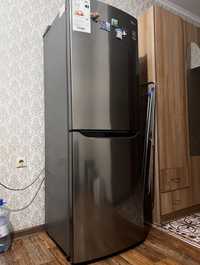 Продам  холодильник LG