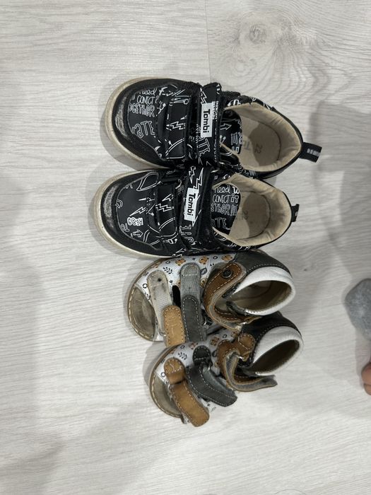 Продам детскую обувь