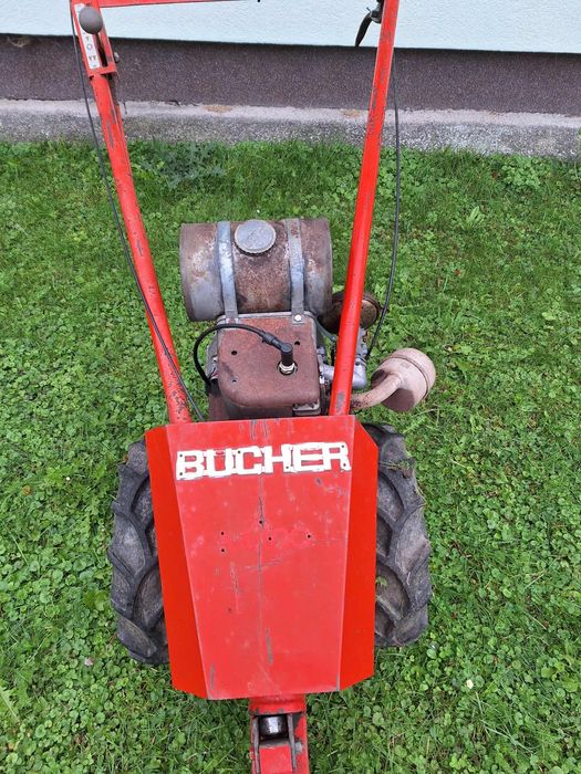 Motocoasă bucher