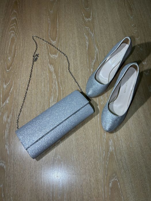 Елегантни обувки и чанта, носени веднъж.