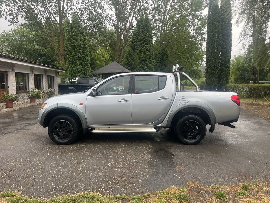 Mitsubishi L200 2.5did autoutilitar automat recent adus