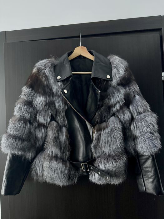 Haina din blana naturala de vulpe