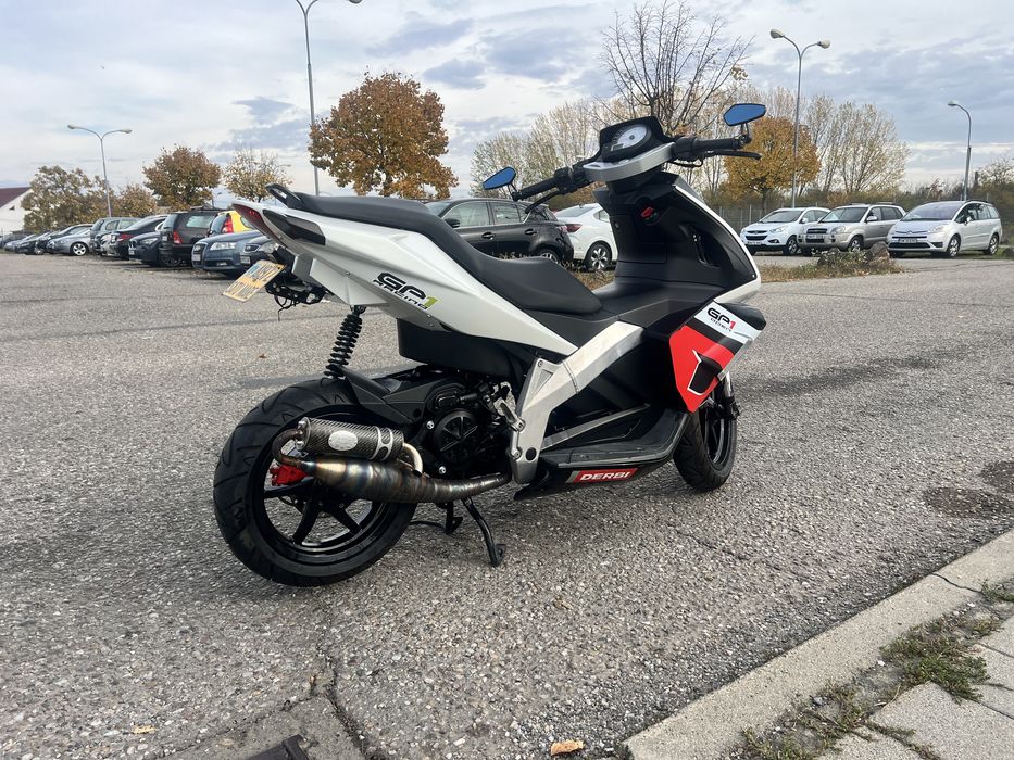 Vand scuter Derbi GP1 49 cc