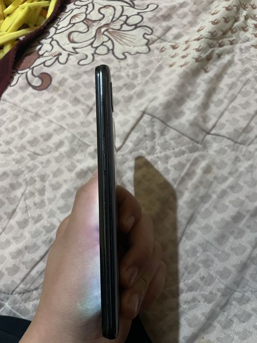 Samsung a 30 yaxshi holatda