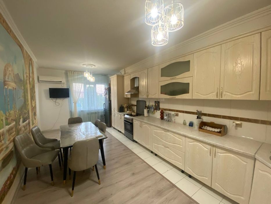 Продам 4 к.кв в мкр. Алтын-Орда