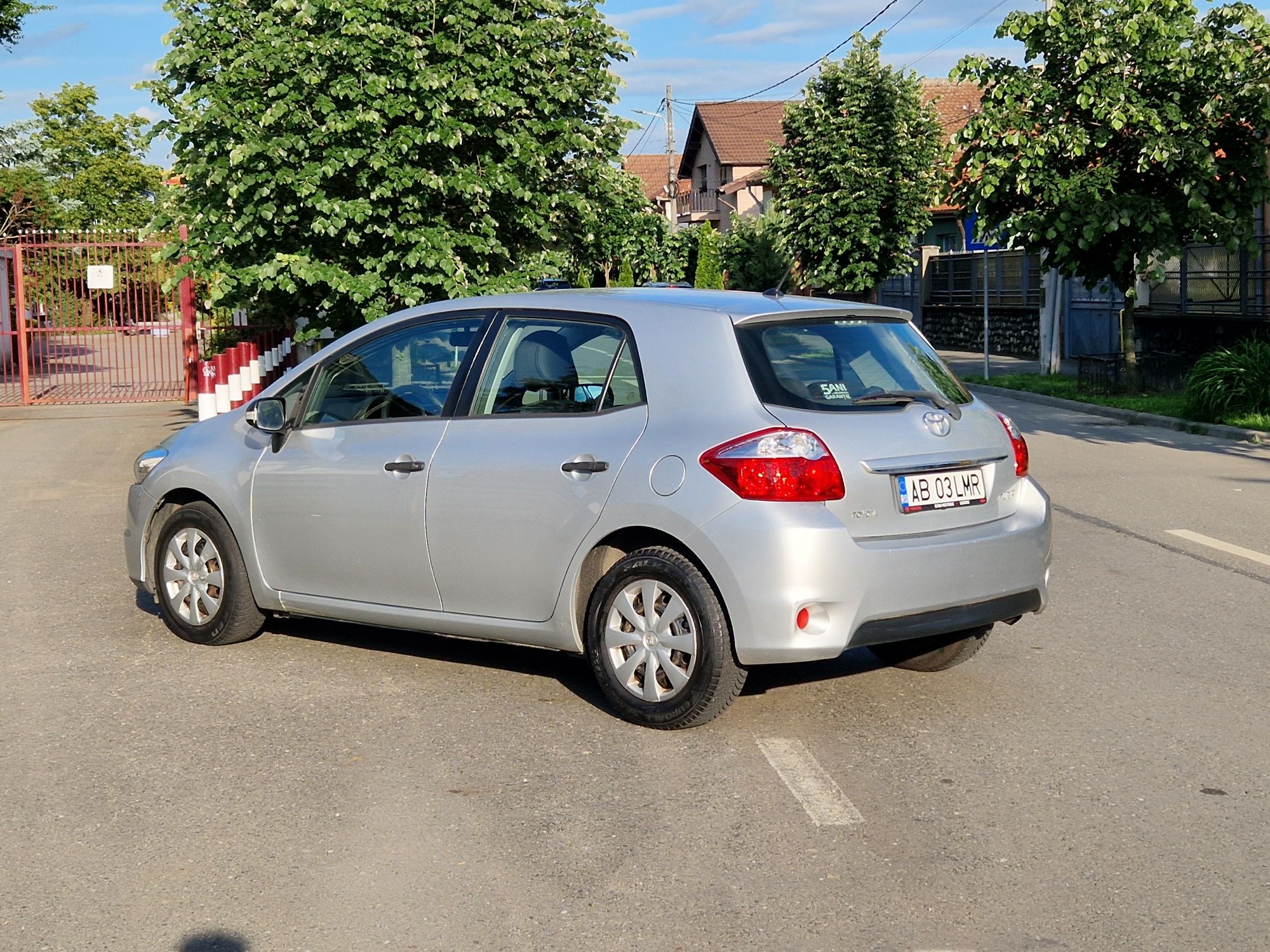Toyota Auris Facelift 1,3 i benzina 2011