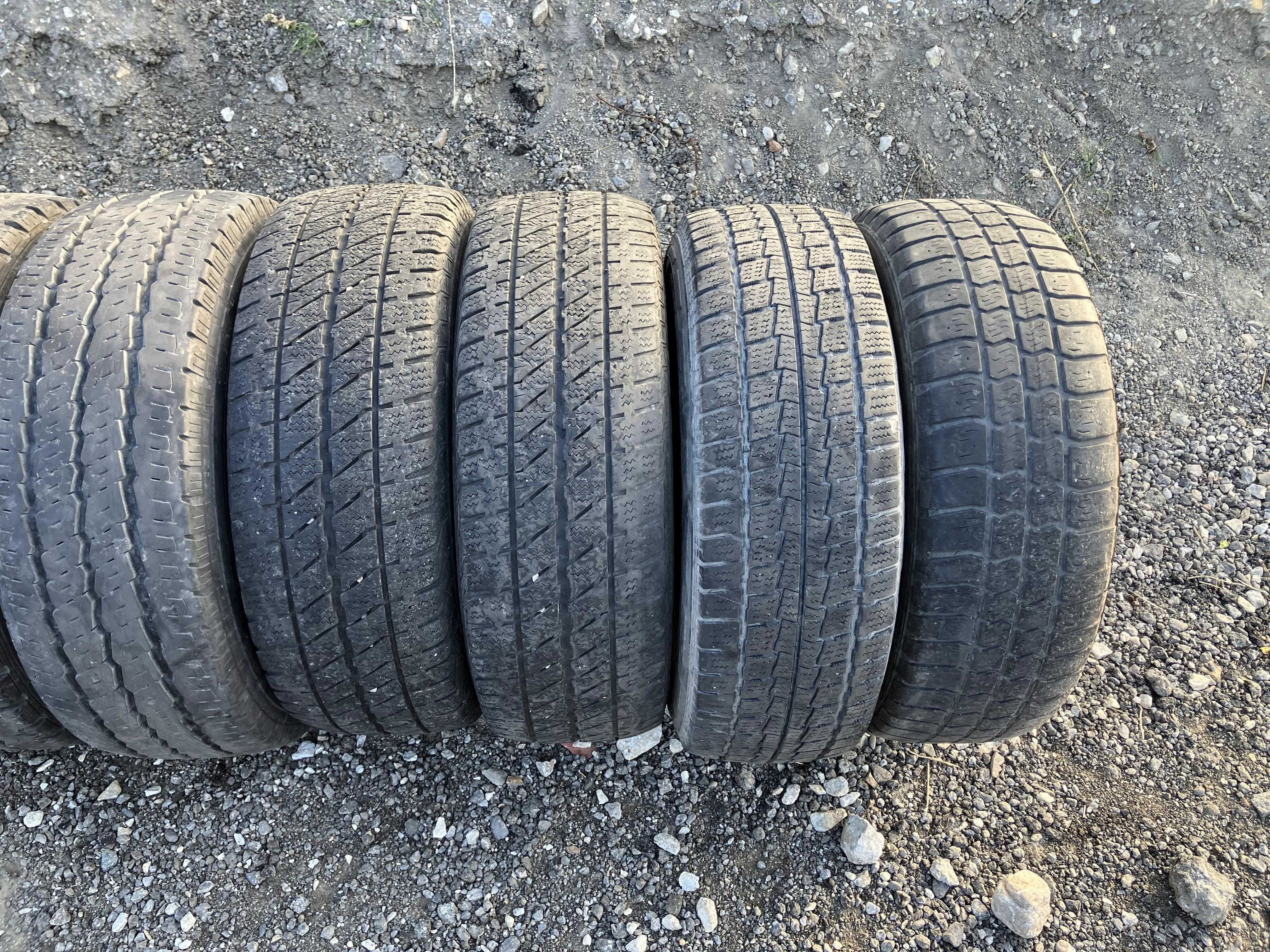 Гуми за бус 225 70 15C dot 22 и Michelin Kormoran