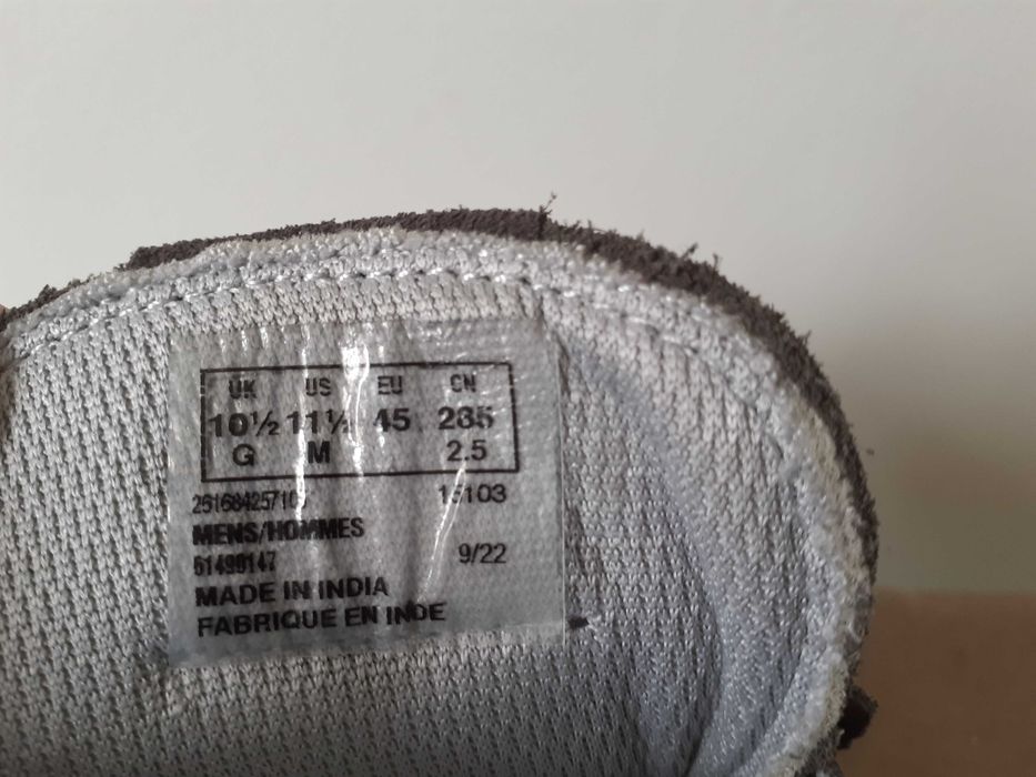 Обувки Clarks - чисто нови