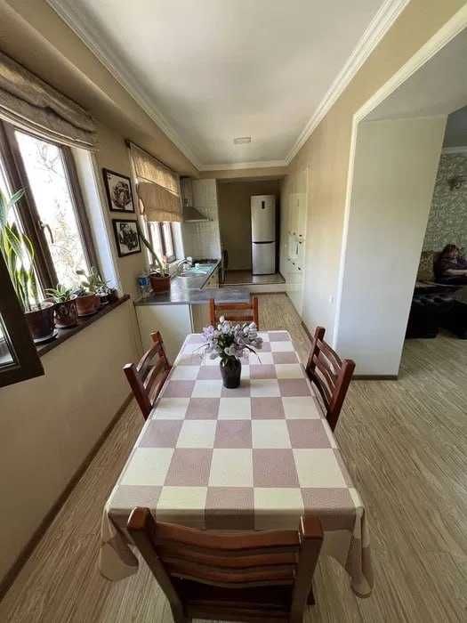 Срочно сдается 3х комнатная квартира рядом метро  ОЙБЕК  306*