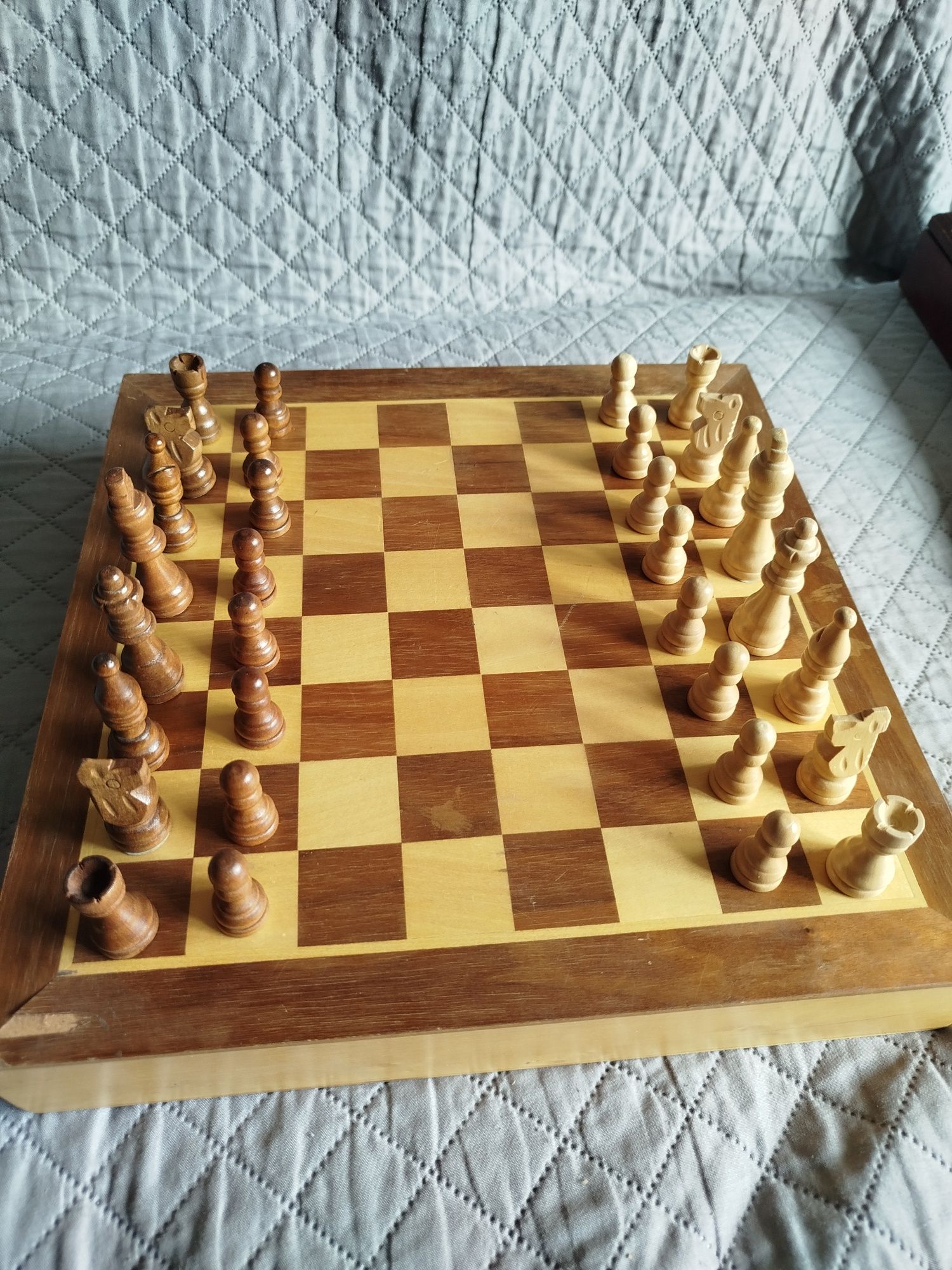 Класически дървен шах