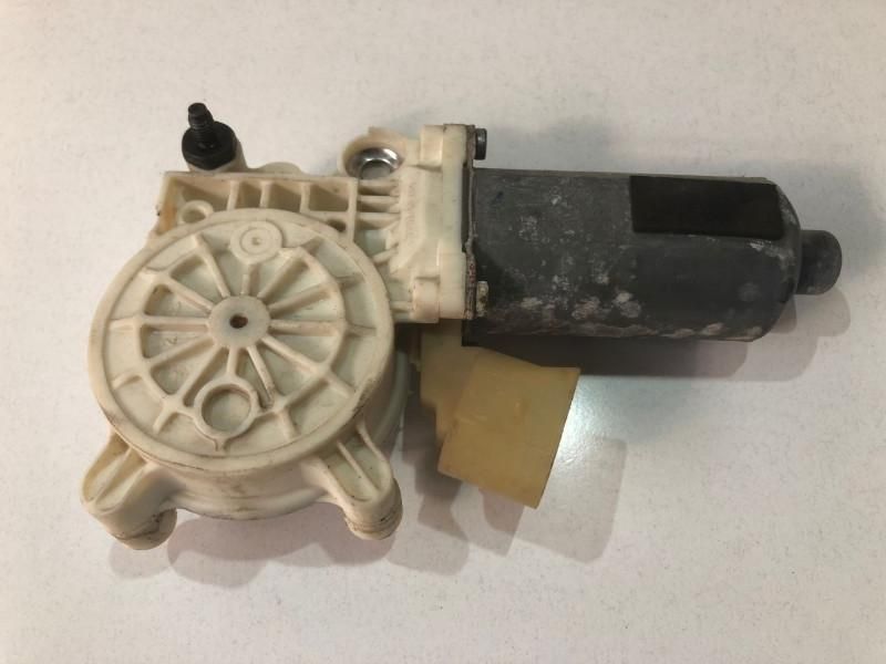 Motoras macara geam stanga fata 0130821460 BMW X5 E70 [2006 - 2010]