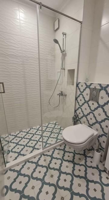 Дава се под наем Двустаен апартамент в Бургас, Сарафово - 75 кв.м за 714 € - Снимка #2