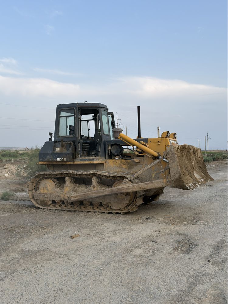 Shantui SD16 Бульдозер