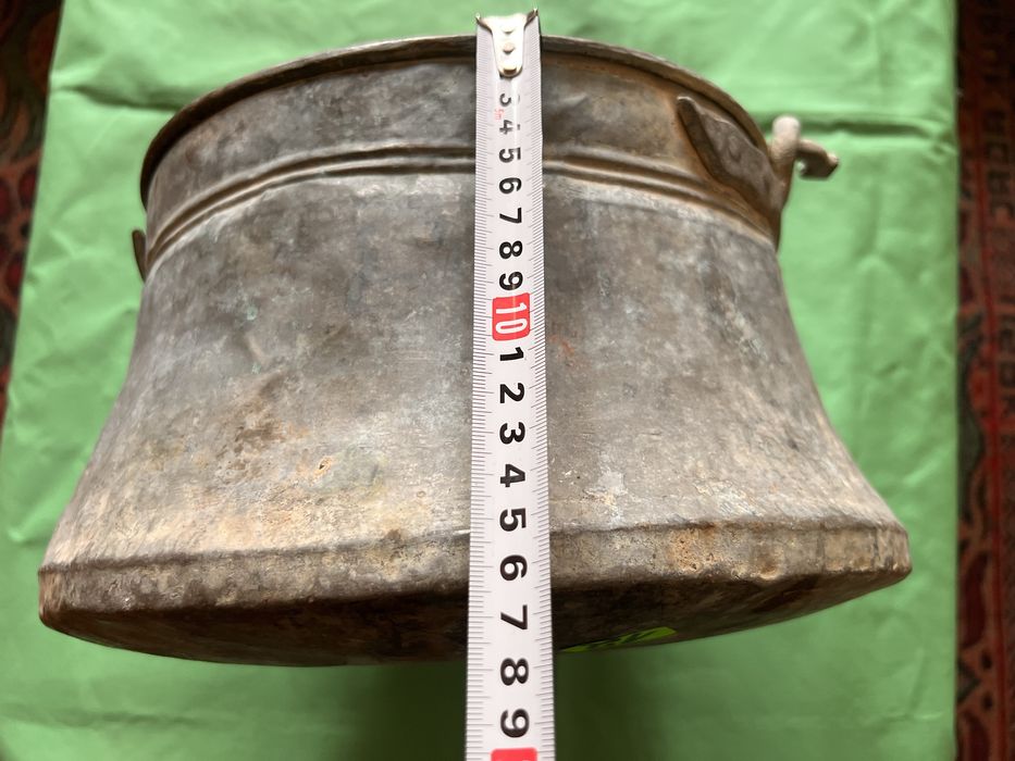 Антикварен меден менец