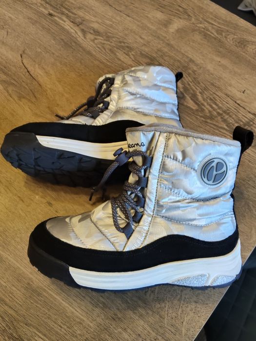 Топли боти за момиче,33 номер,Pepe Jeans