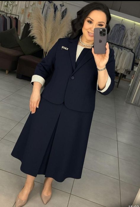 Продам тройку 56 размер