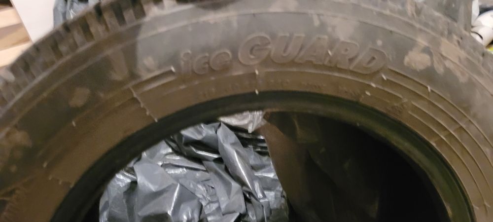 Шины зимние 215/60 R16