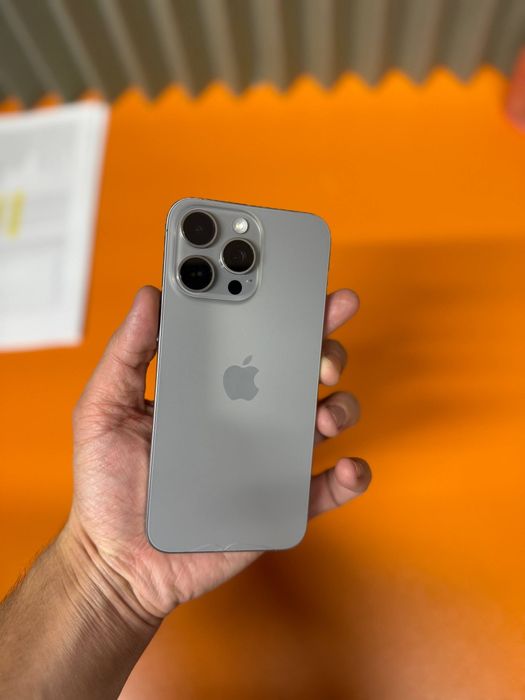 iPhone 15 Pro Max 

• Holati: Ideal, qirilgan joyi yo‘q, hech