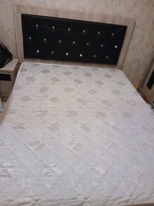 Мебель спальни , ковры