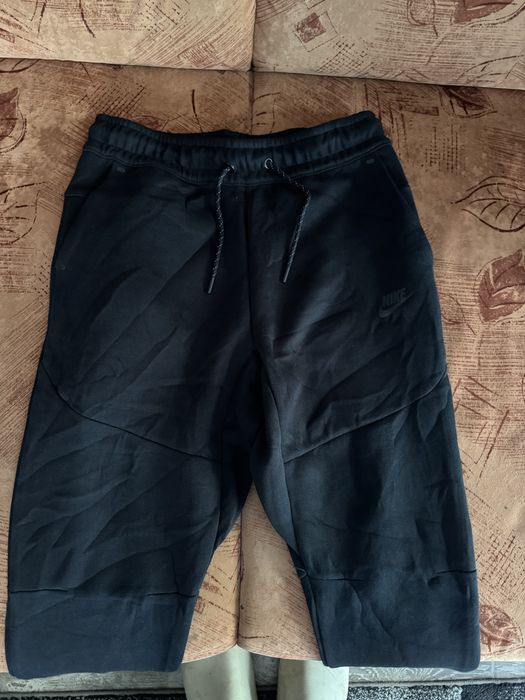 Pantaloni Nike tech