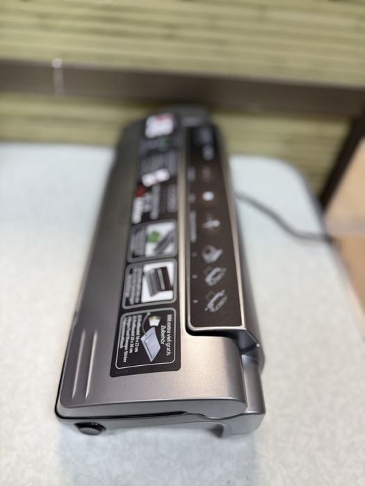 Вакуумна запечатваща машина CASO VC10