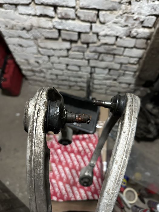 Предни Горни Носачи за Nissan 350z 2003-2007