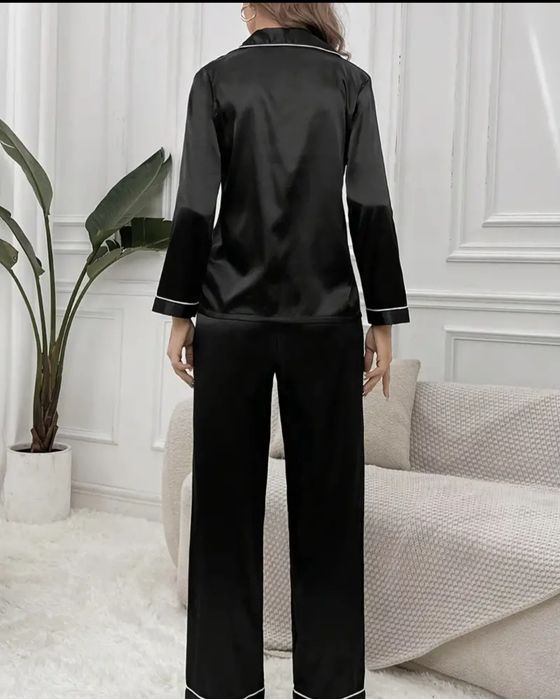 Pijama satin negru clasic