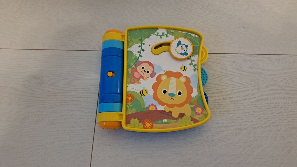 Vând carte interactiva cu sunete