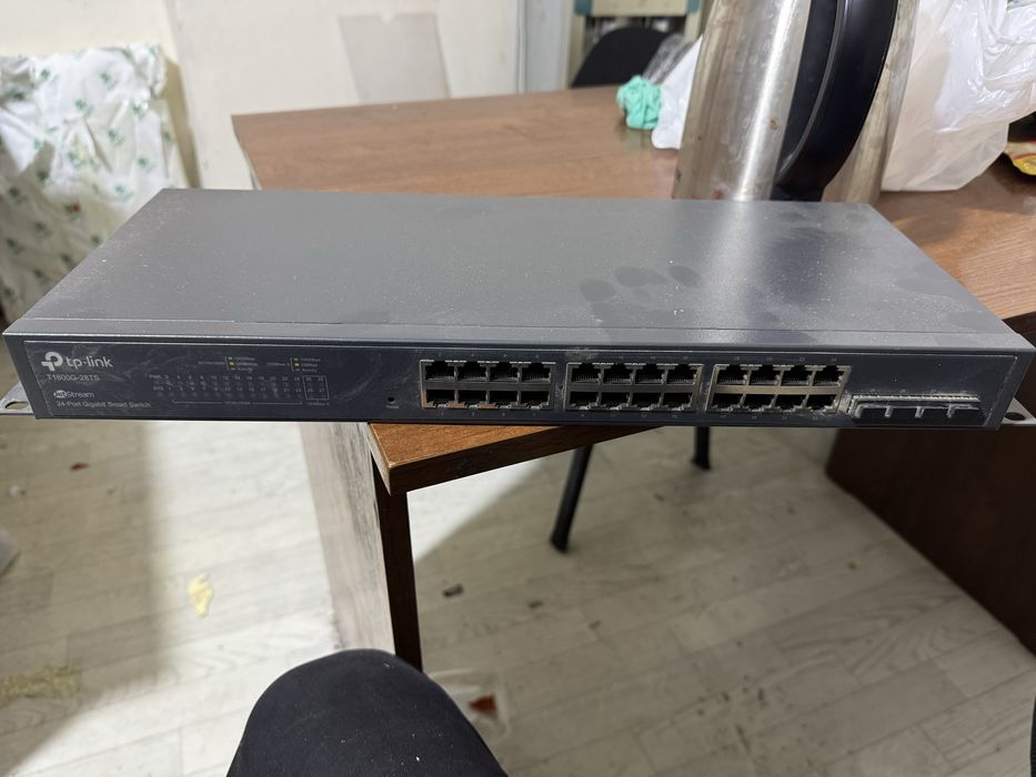Продам комутатор tp link T1600G-28TS