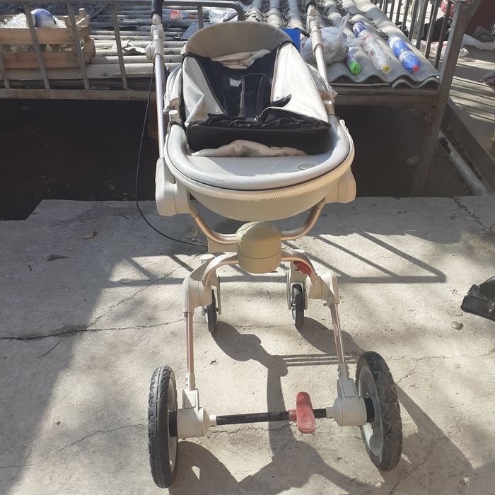 каляска  состояие новый состояние мошный званите цена 22звоните н овый