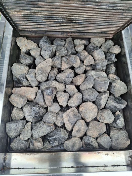 Газова скара на вулканични камъни