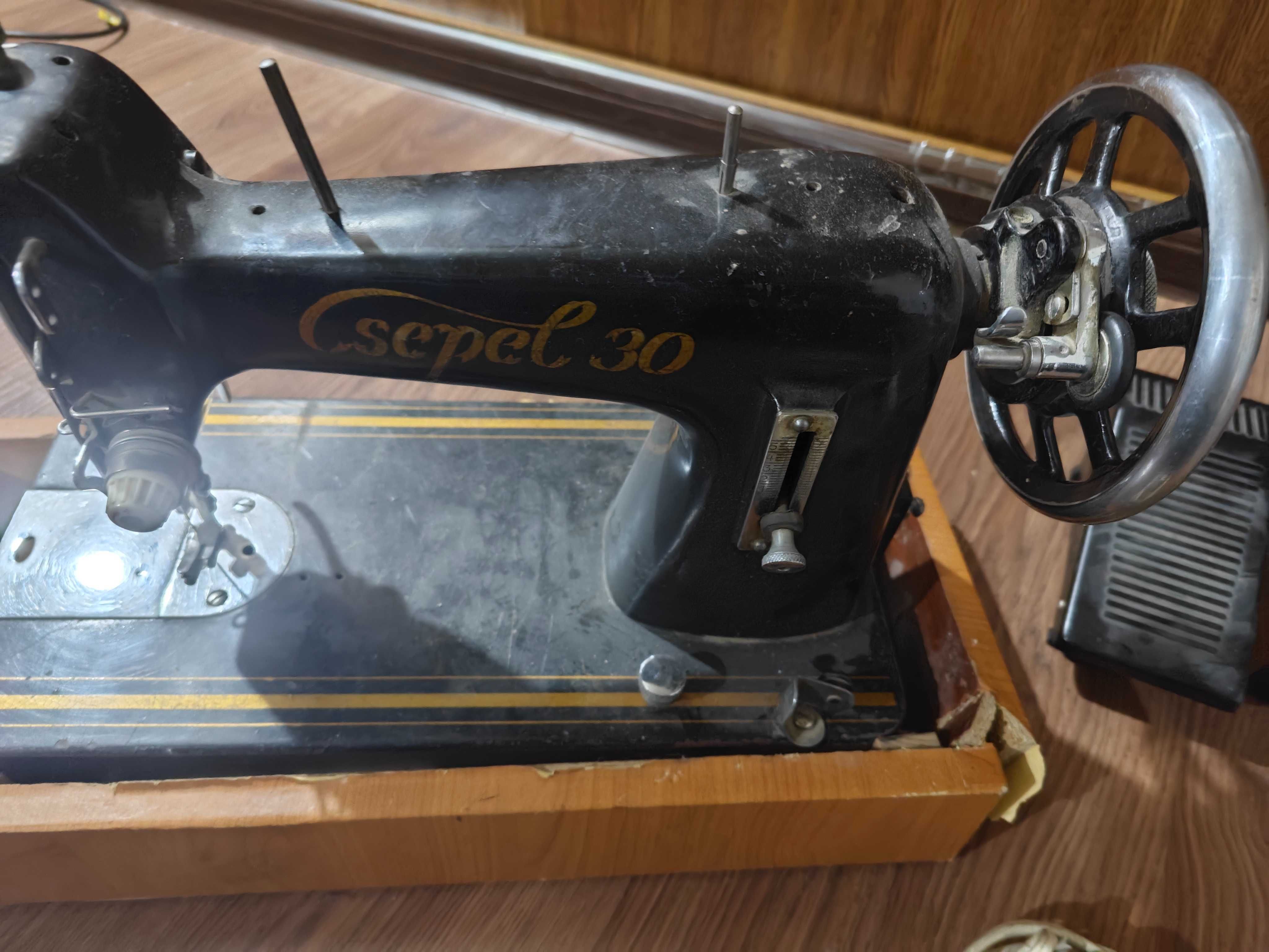 Срочно продам Швейная машинка Csepel 30