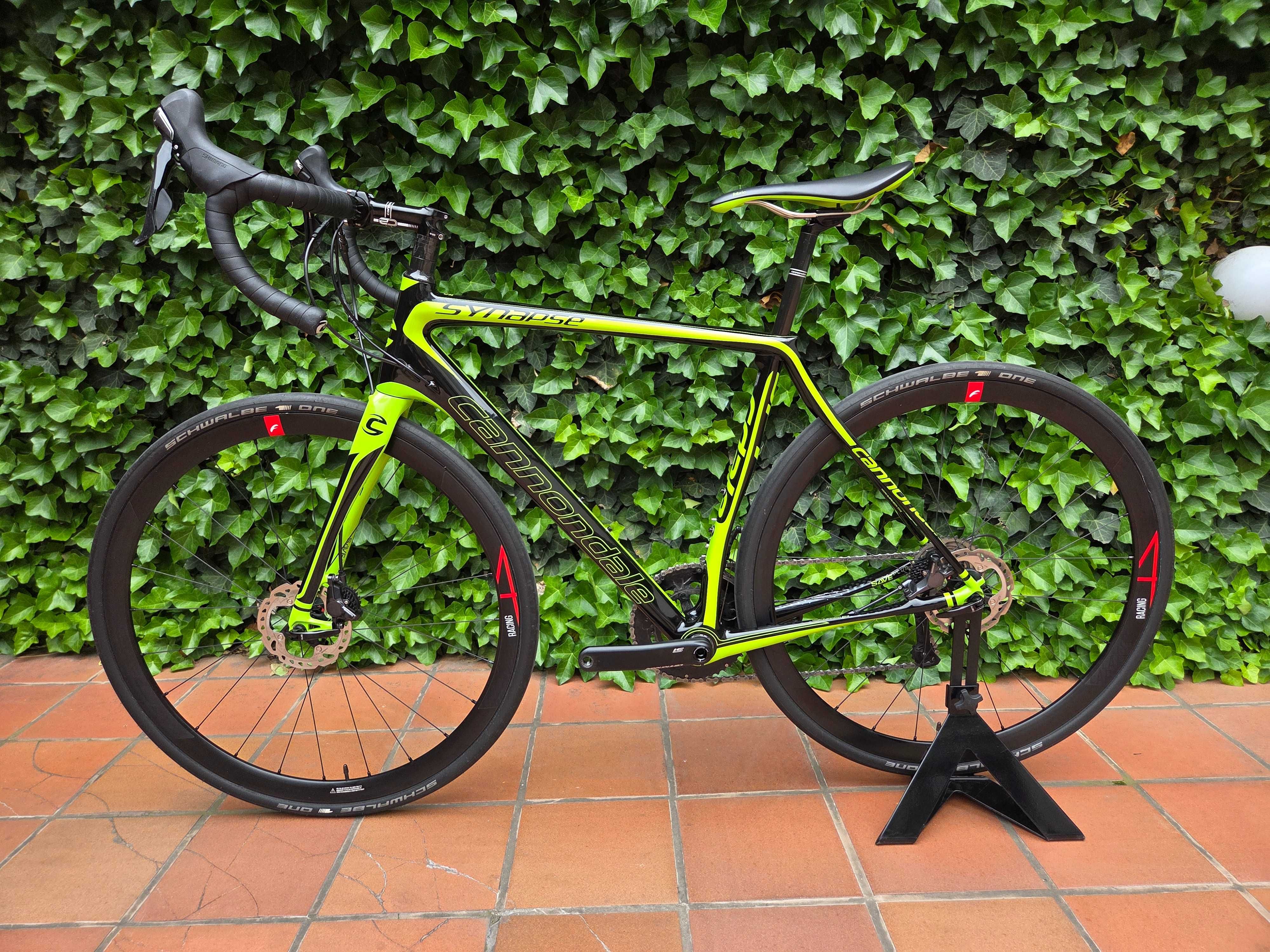 Bicicleta cursiera Cannondale Synapse Carbon Ultegra Disc