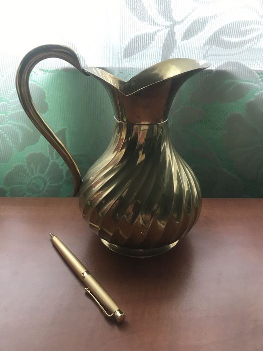 Ulcior vintage(India) din alama, model deosebit, de 1L