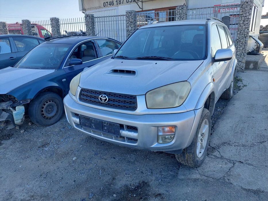Dezmembram Toyota Rav 4, an 2004, motorizare 2.0 Diesel, 4X4