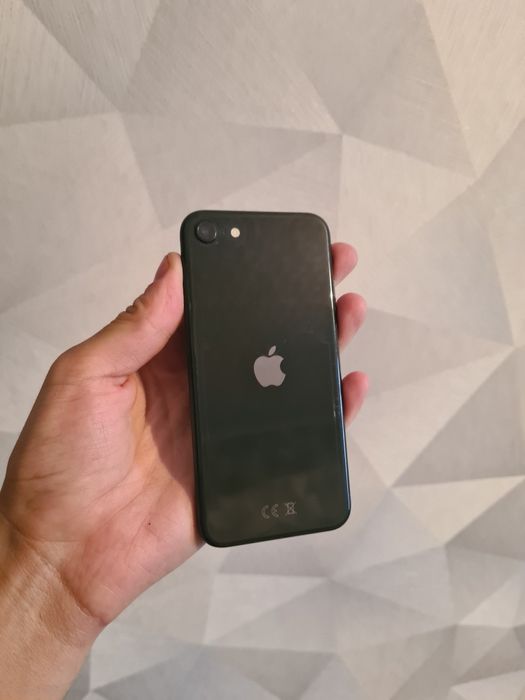 Айфон се2020 64 гб