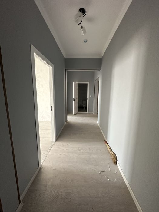 Продаётся срочно в ЖК Урикзар резидинт 75.3кв