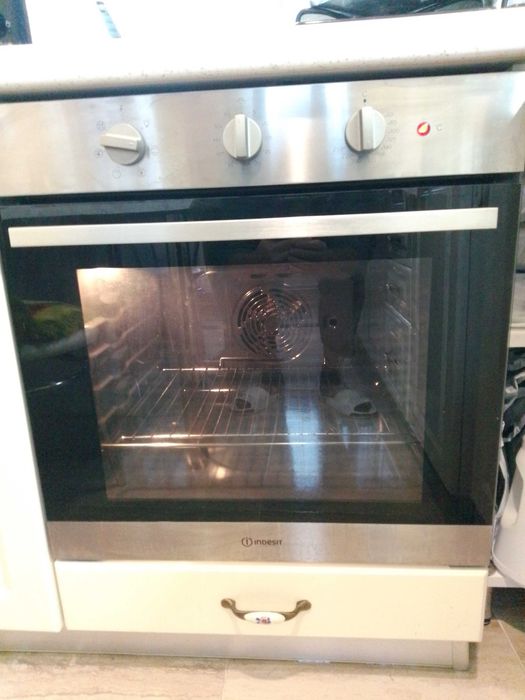 cuptor electric incorporabil indesit