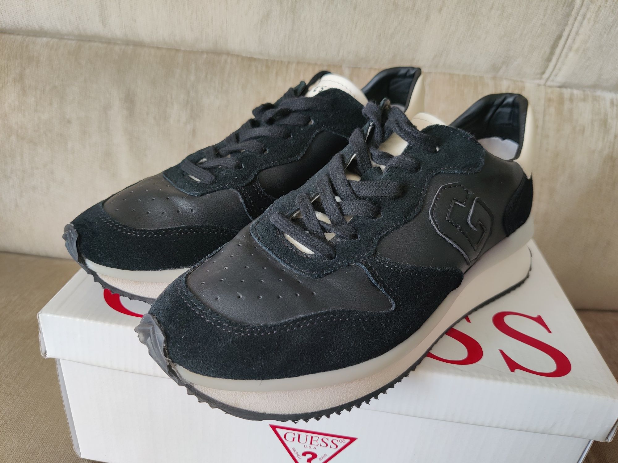 Sneakers Guess bărbați,măr 41, stare foarte bună!