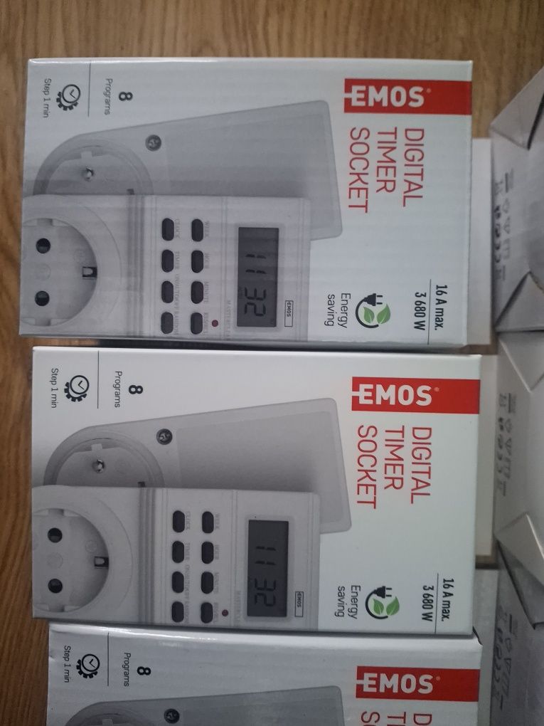 Priza smart /Prize digitale programabile EMOS – 16A / 3680W – 8 progra