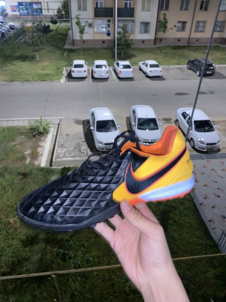 Nike tiempo yengi 150.000 som skidka